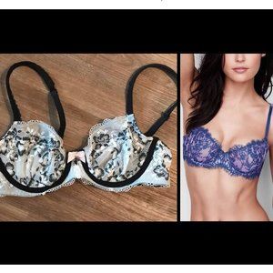 {BUNDLE} TWO Victorias Secret Bralettes (32B)